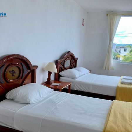 Gloria - Galapagos Inn 푸에르토아요라 외부 사진