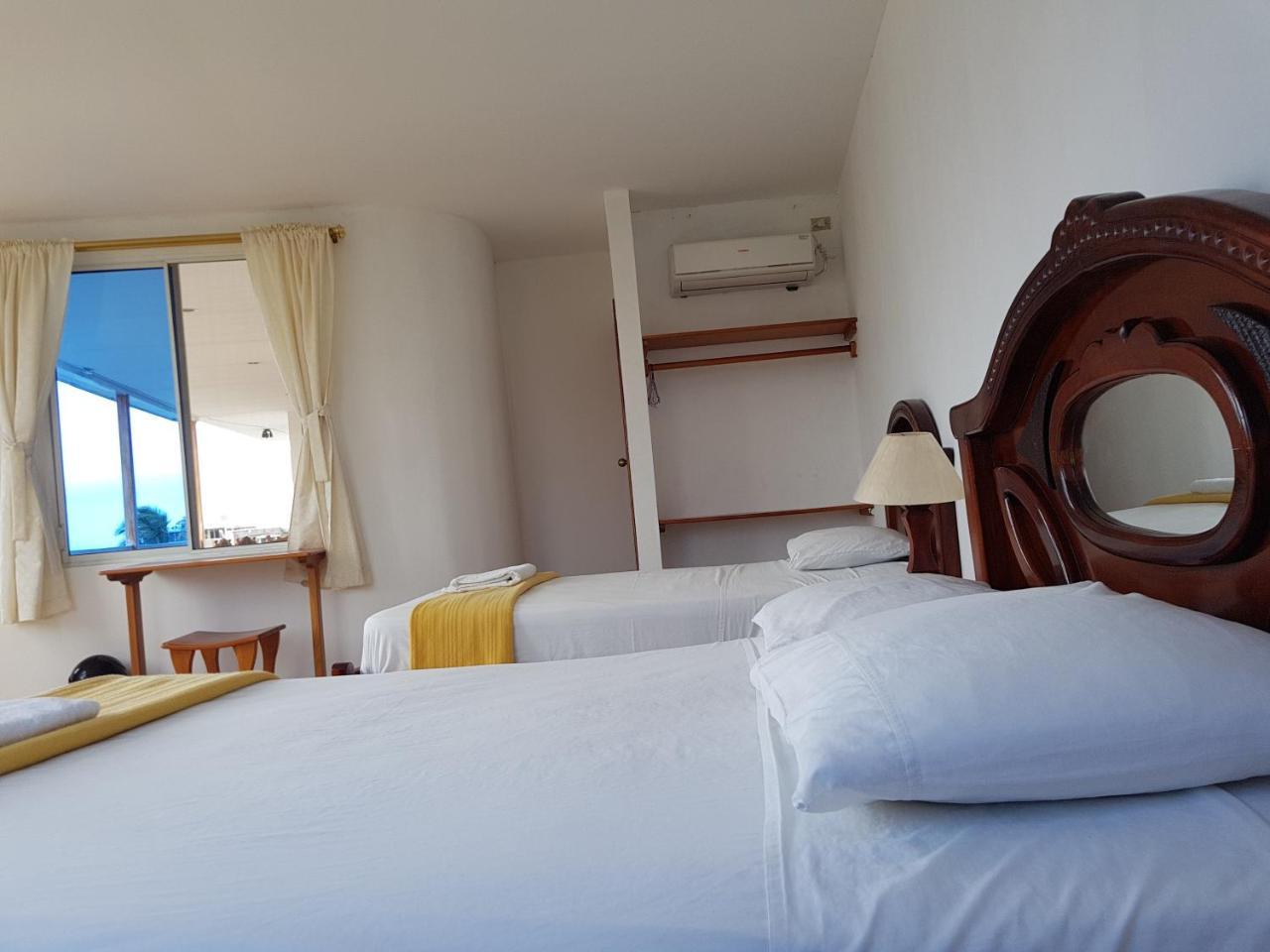 Gloria - Galapagos Inn 푸에르토아요라 외부 사진